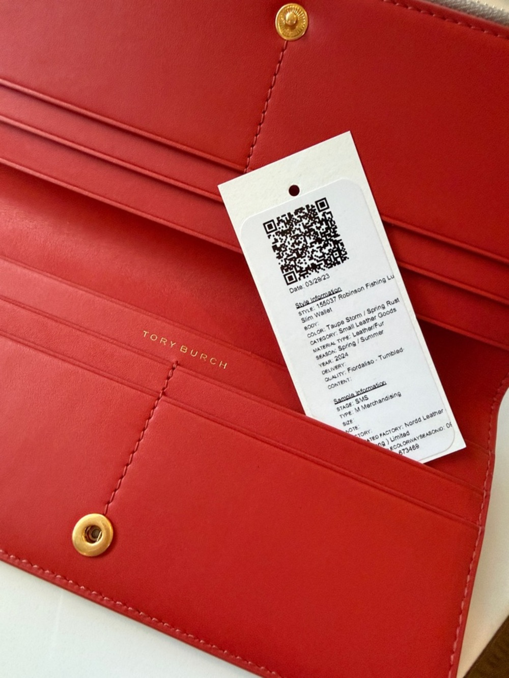 TORY BURCH ROBINSON PEBBLED ZIP SLIM WALLET - Picture 8 of 8